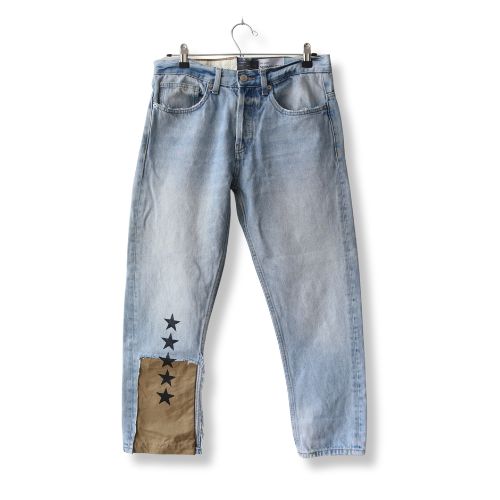 Jeans 5 stars con detalles en beige